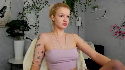 kati_li online show from 16, 2, 2026