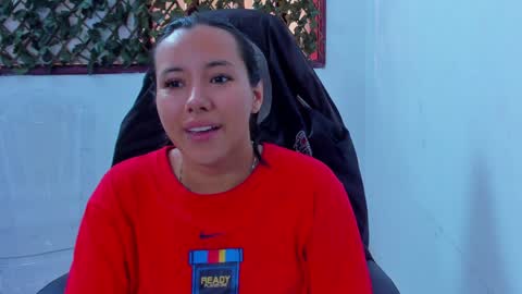 Snapshot of katiacuper chatting on 2, 12, 2024 Katia Cuper online show from 2, 12, 2024