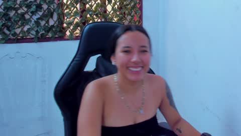 Snapshot of katiacuper chatting on 2, 12, 2024 Katia Cuper online show from 2, 12, 2024