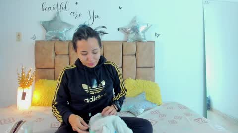 Snapshot of katiacuper chatting on 4, 1, 2025 Katia Cuper online show from 4, 1, 2025