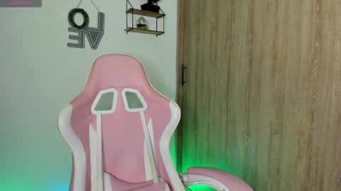 Katie online show from 6, 11, 2025