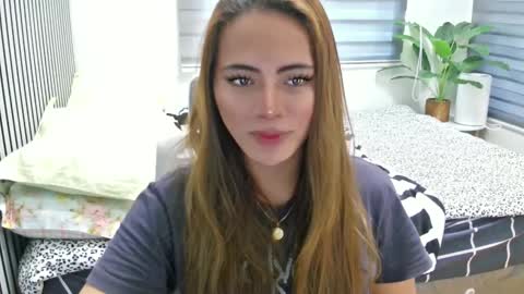 katiefrox  online show from 10, 2, 2025