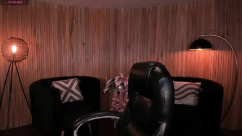 Snapshot of katiestonne chatting on 20, 11, 2025 Kate Stonne online show from 20, 11, 2025