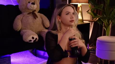 KatJolie online show from 2, 6, 2026