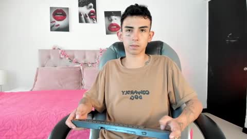 Snapshot of katnia_and_marcuz chatting on 23, 1, 2025 Katnia and Marcuz online show from 23, 1, 2025