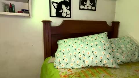 Snapshot of kattia_23 chatting on 6, 11, 2025 kattia online show from 6, 11, 2025