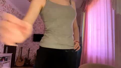 Molly online show from 13, 5, 2026
