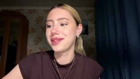 kattycutty online show from 3, 6, 2026