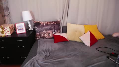 Katty online show from 1, 2, 2025