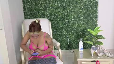 Snapshot of katy_love222 chatting on 23, 5, 2026 katy_love222 online show from 23, 5, 2026
