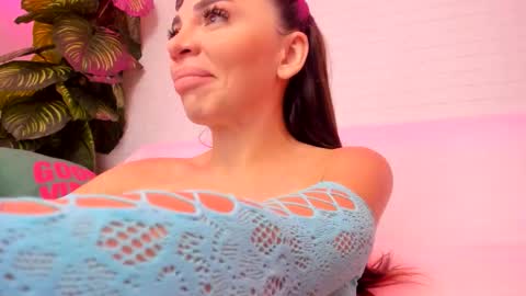 Snapshot of katya__k chatting on 6, 10, 2025 katya__k online show from 6, 10, 2025