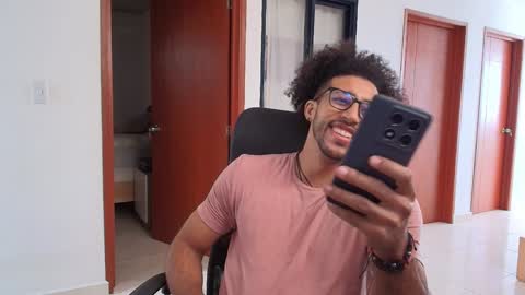 Snapshot of kaurilop chatting on 30, 12, 2024 Kauri Lop online show from 30, 12, 2024