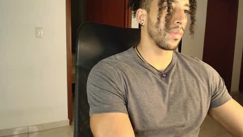 Snapshot of kaurilop chatting on 3, 1, 2025 Kauri Lop online show from 3, 1, 2025