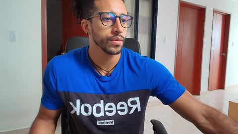 Snapshot of kaurilop chatting on 7, 1, 2025 Kauri Lop online show from 7, 1, 2025