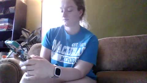 Snapshot of kaybug98 chatting on 17, 2, 2025 kaybug98 online show from 17, 2, 2025