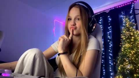 Snapshot of kayceefroehner chatting on 7, 1, 2026 Amia online show from 7, 1, 2026