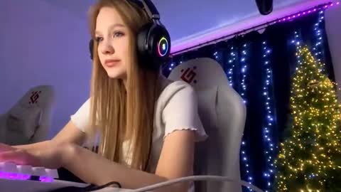 Snapshot of kayceefroehner chatting on 13, 1, 2026 Amia online show from 13, 1, 2026