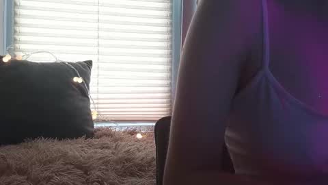 Kayla online show from 18, 9, 2025