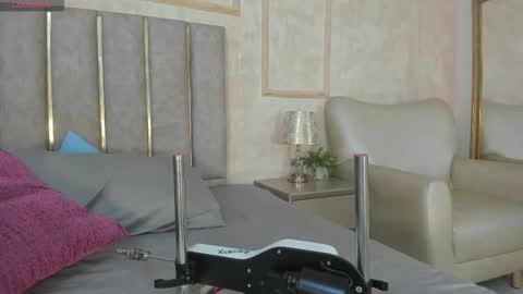 kaylachannell online show from 18, 2, 2026