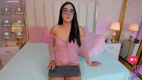 kayladavies_ online show from 30, 5, 2026