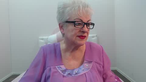 kaylesmoll online show from 18, 7, 2026