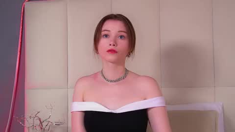 Keira online show from 7, 11, 2025