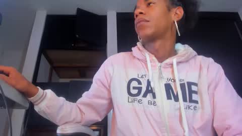 KEISY MARIANA  online show from 16, 4, 2026