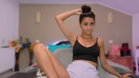 Snapshot of kellsey_shy chatting on 9, 9, 2025 kellsey_shy online show from 9, 9, 2025