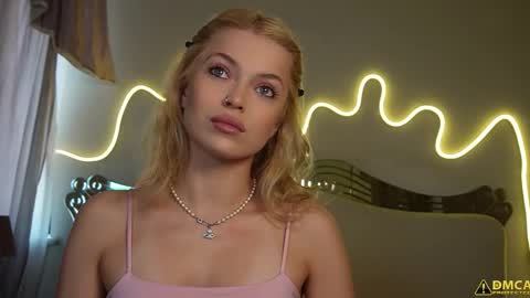 Kelly online show from 5, 11, 2025