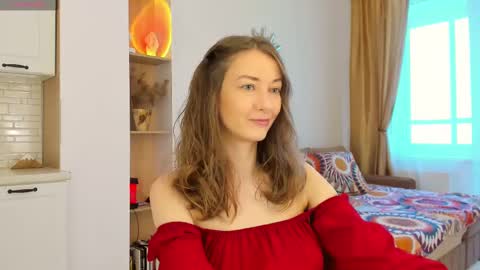 Kelly XO online show from 5, 3, 2025