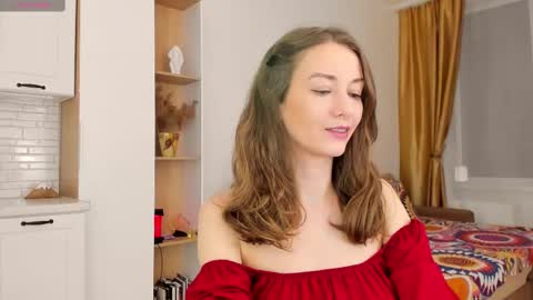 Kelly XO online show from 5, 3, 2025