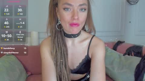 Snapshot of kellyfouler chatting on 15, 12, 2024 KellyFouler online show from 15, 12, 2024