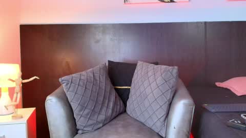 Kelly  online show from 2, 4, 2026