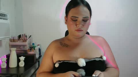 KELLY MCDOLEN online show from 23, 5, 2026