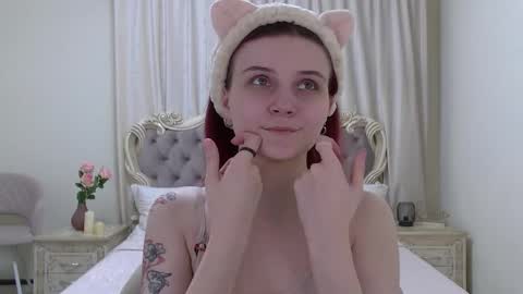 Kelly Stoneys online show from 11, 11, 2025