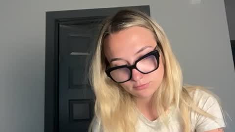 Kelsey Blu online show from 16, 6, 2026