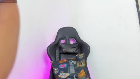 kelsi_steele online show from 4, 4, 2026