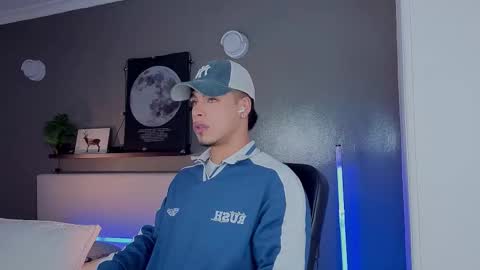   online show from 13, 10, 2025