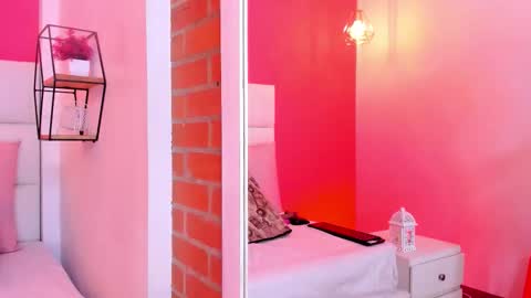 Snapshot of kendal_sexy3 chatting on 3, 10, 2025 Camila online show from 3, 10, 2025