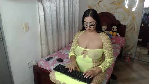 Snapshot of kendall_morry chatting on 11, 11, 2025 kendall online show from 11, 11, 2025