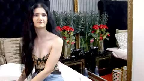 KendraBloom online show from 2, 12, 2025