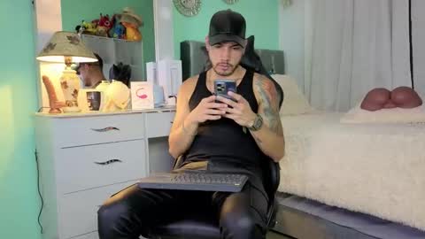 Chriss Morales online show from 6, 1, 2026