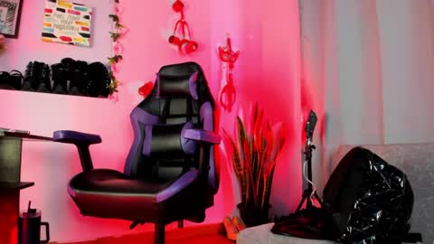 kenia_thompsom01 online show from 16, 5, 2026