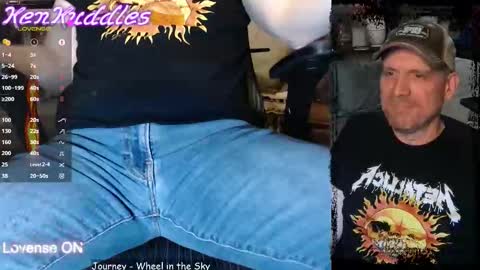 Snapshot of kenkuddles chatting on 29, 10, 2025 Ken Kuddles online show from 29, 10, 2025