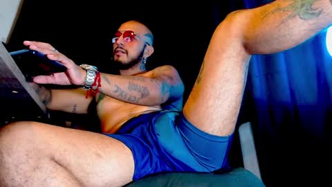 Snapshot of kenllyhot chatting on 4, 1, 2025 Kenlly online show from 4, 1, 2025