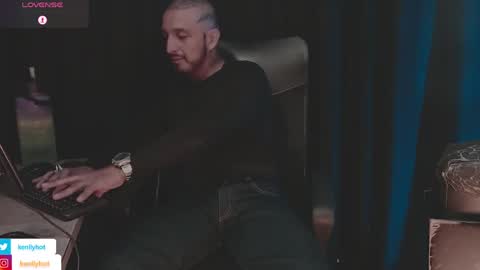 Kenlly online show from 2, 4, 2026