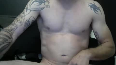 Snapshot of kenw34 chatting on 8, 10, 2025 kenw34 online show from 8, 10, 2025