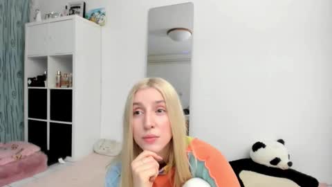 Kenzie online show from 15, 2, 2026