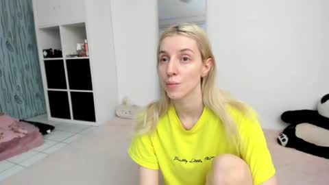 Kenzie online show from 5, 7, 2026