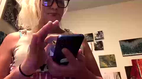 Snapshot of keroseneangel chatting on 15, 10, 2025 KeroseneAngel online show from 15, 10, 2025